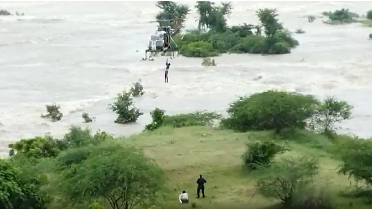 Farmers were trapped in the middle of the Betwa river- India TV Hindi