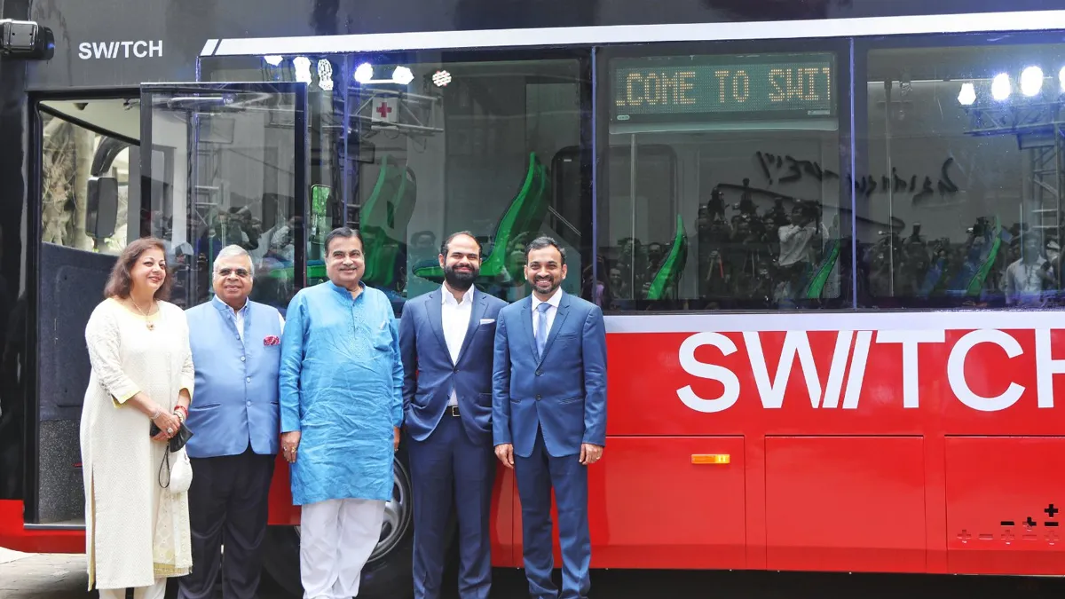 switch Mobility Bus- India TV Paisa