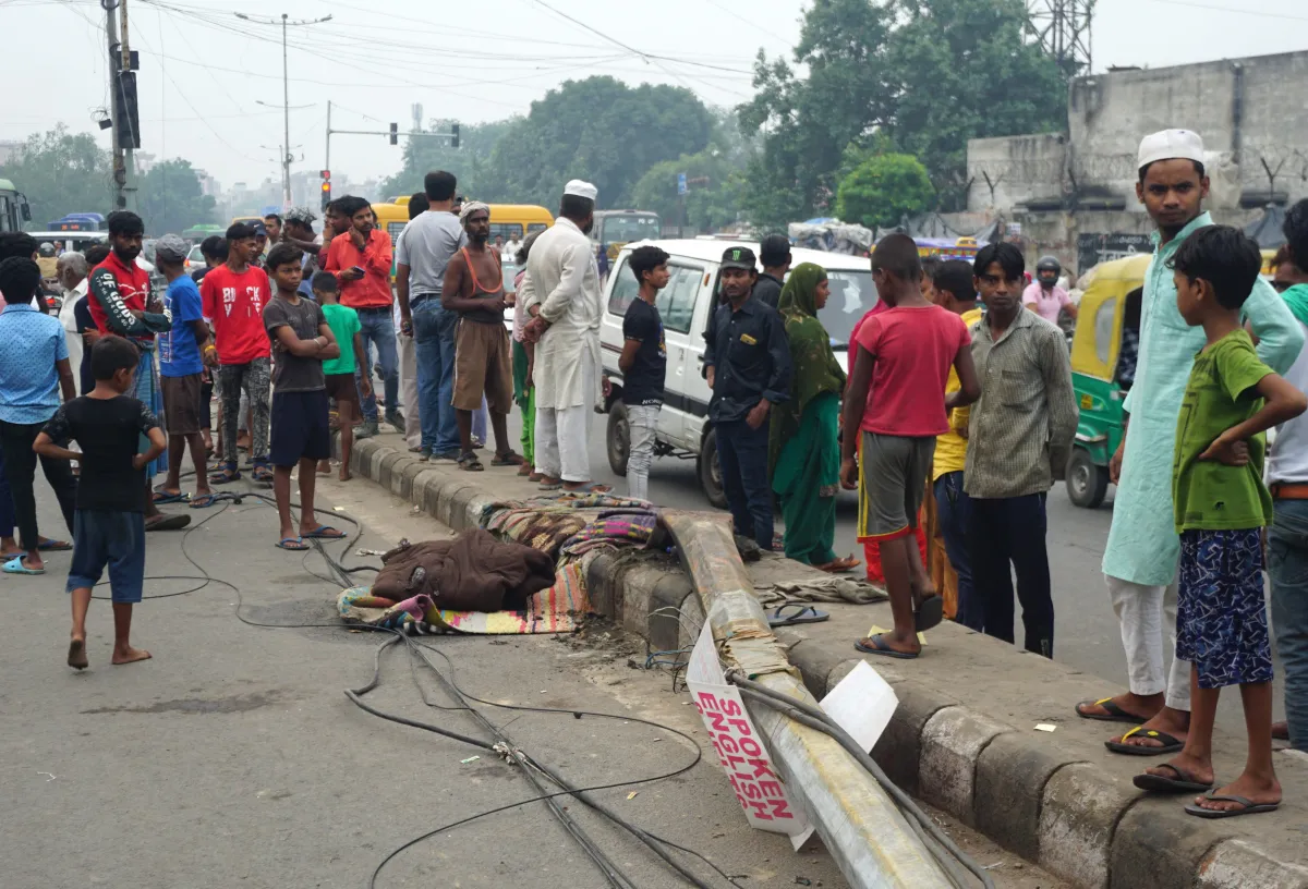 Seemapuri truck accident- India TV Hindi
