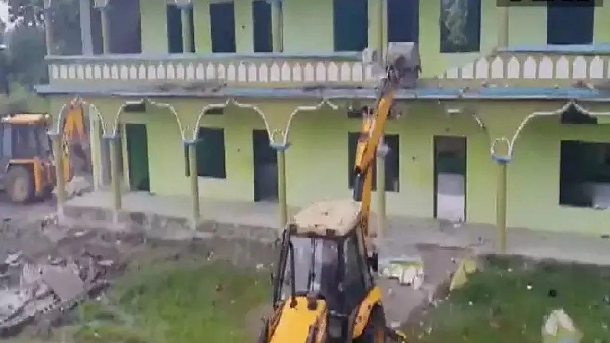 The demolition of Markjul Ma-Arif Quariana Madrasa- India TV Hindi