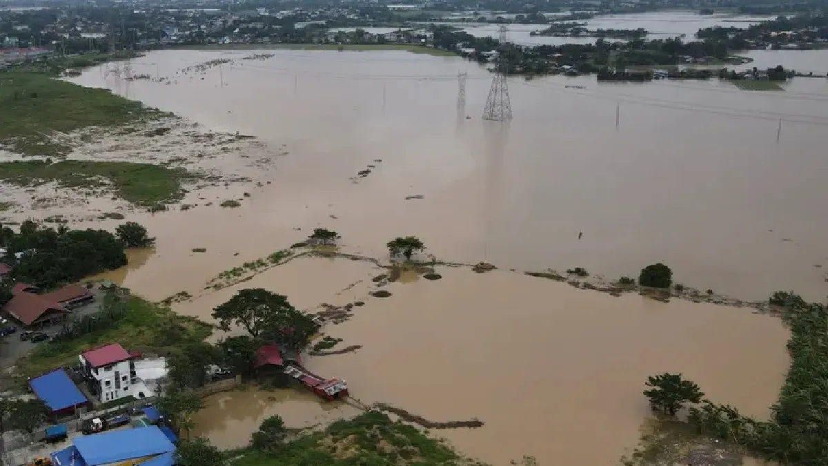 Flooded area due to Typhoon Noru in San Miguel town, Bulacan province, Philippines- India TV Hindi