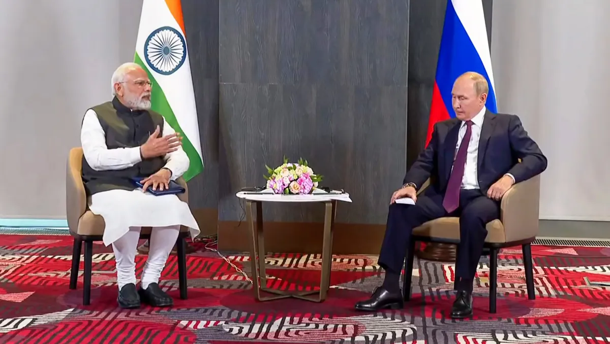 PM Modi with Putin- India TV Hindi