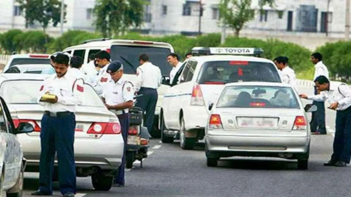 Traffic Police- India TV Paisa