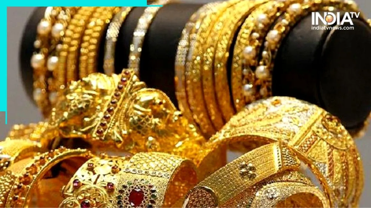Apart from Dubai the cheapest gold is available here buy on Dhanteras- India TV Paisa