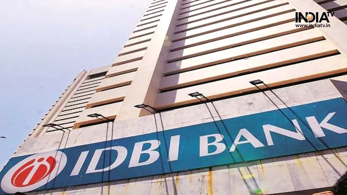 IDBI Bank का नया मालिक कौन? केंद्र सरकार कर रही बेचने की तैयारी- India TV Paisa