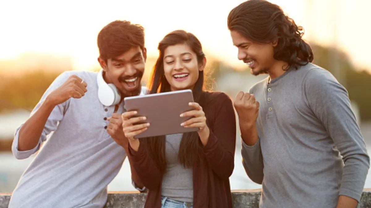12वीं पास छात्रों को मिलेंगे 25 हजार रुपए- India TV Hindi