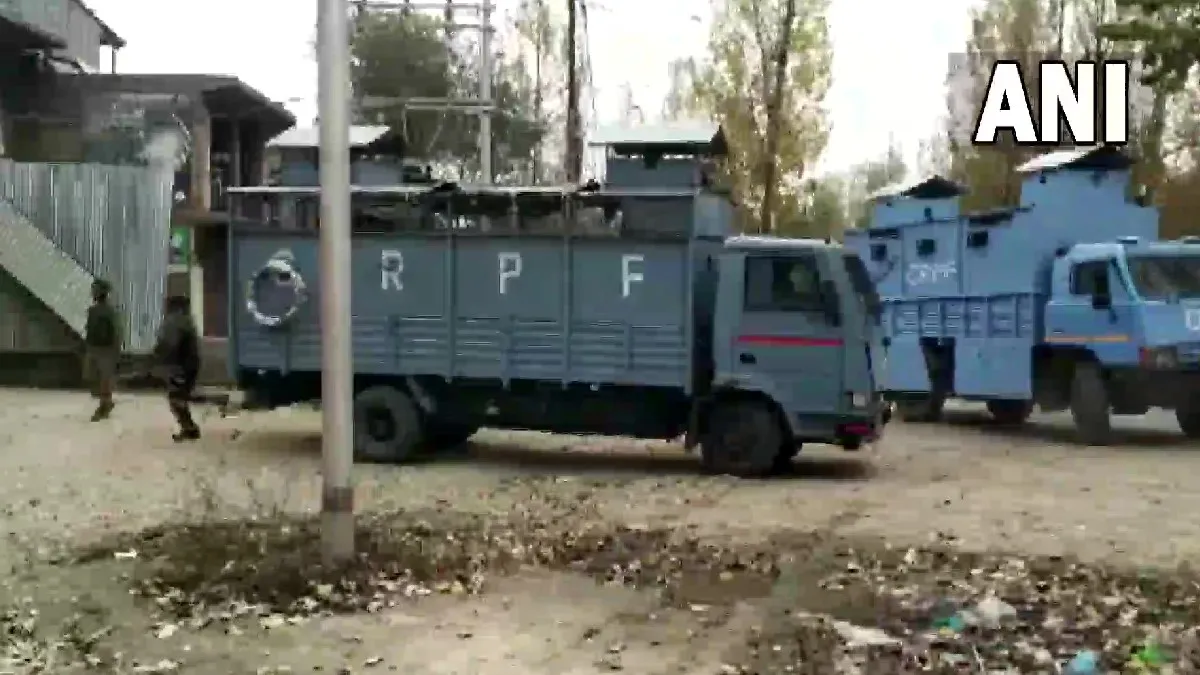 जम्मू कश्मीर में पुलिस और सेना का संयुक्त अभियान- India TV Hindi
