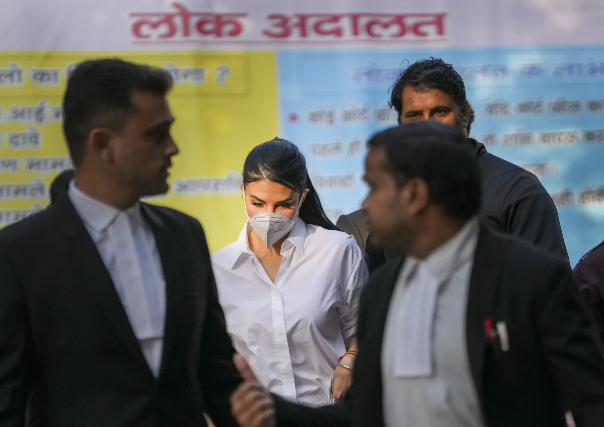 सुकेश चंद्रशेखर ने जैकलीन फर्नांडिस के खिलाफ दिल्ली की अदालत का रुख किया है।- India TV Hindi