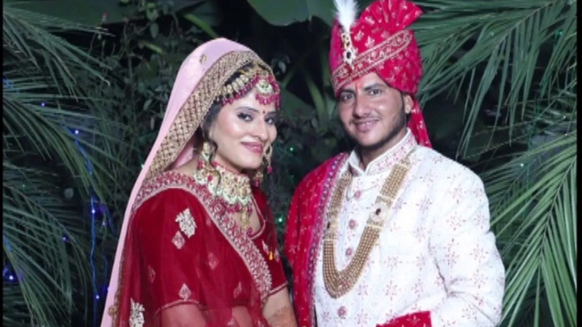 जेंडर चेंज करा छात्रा से की शादी- India TV Hindi