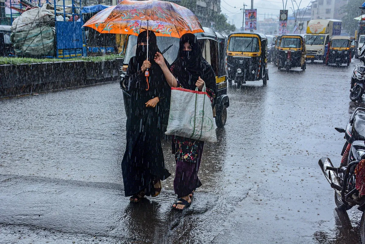 बारिश की चेतावनी- India TV Hindi