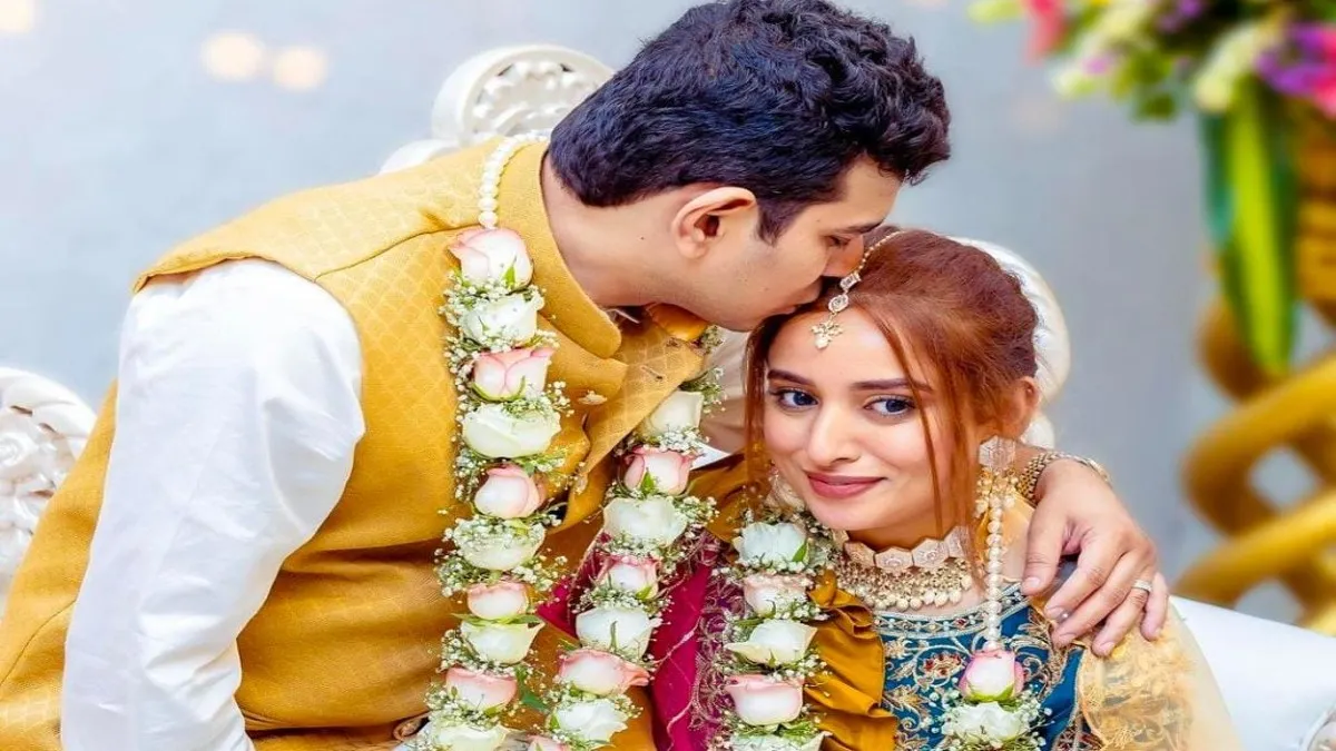 कश्मीर के पहलगाम में मुंबई से आए एक कपल ने शादी रचाई।- India TV Hindi