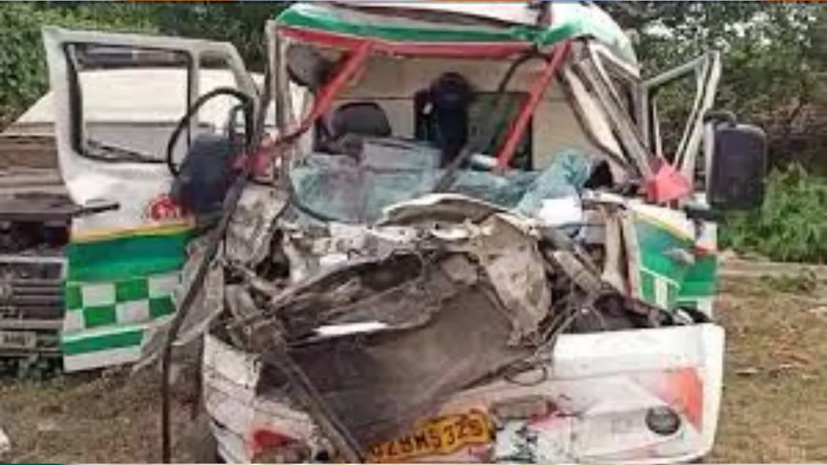 ओडिशा में एम्बुलेंस दुर्घटना- India TV Hindi