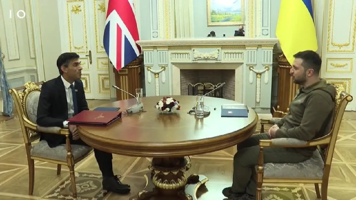 ब्रिटेन के पीएम ऋषि सुनक और यूक्रेन के राष्ट्रपति ज़ेलेंस्की की फोन पर हुई बात- India TV Hindi