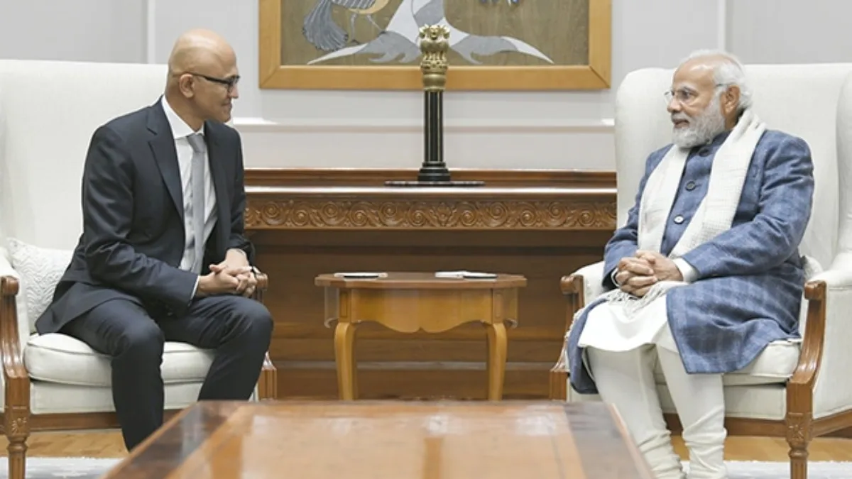 Satya Nadella with PM Modi- India TV Paisa