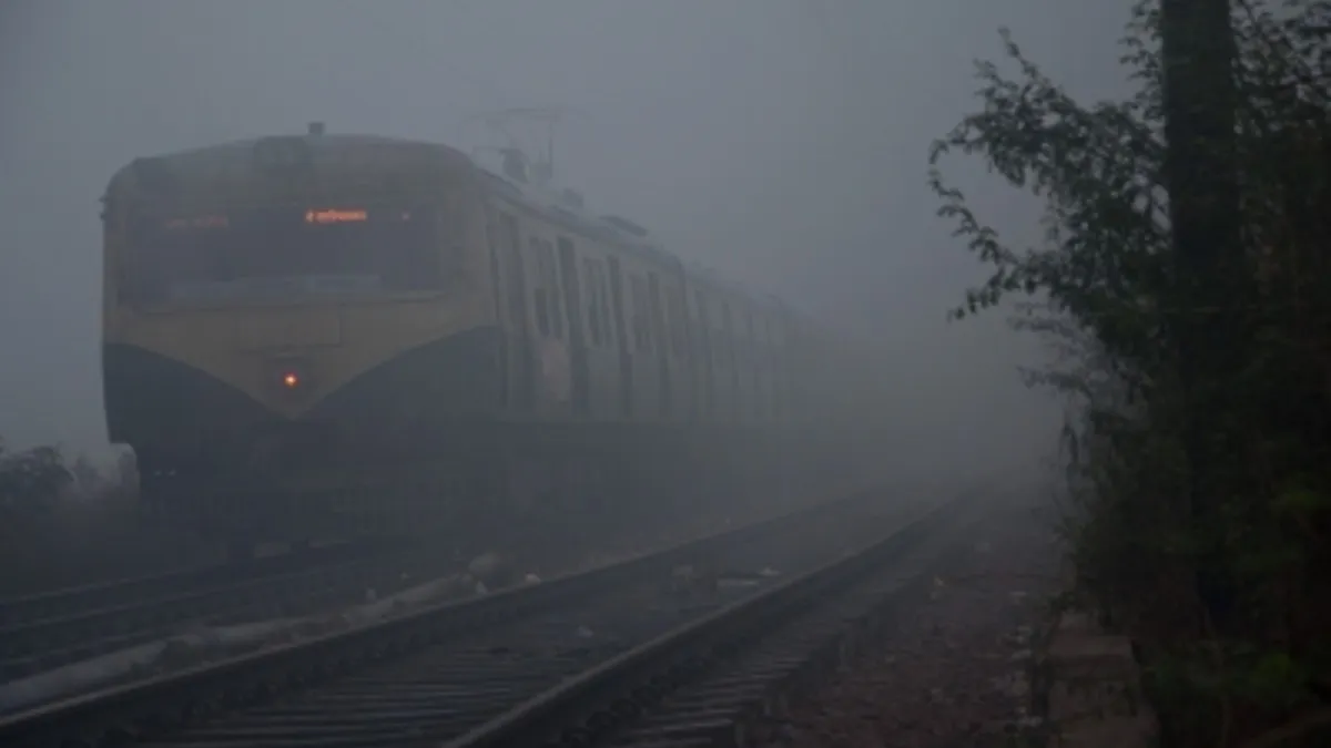 रेलवे ने रद्द की 315 ट्रेनें - India TV Hindi