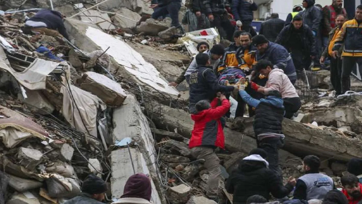 तुर्की-सीरिया में भूकंप से मरने वालों की संख्या 21 हजार के पार- India TV Hindi