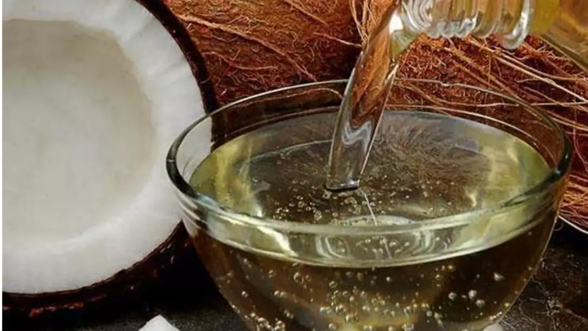 Coconut_oil_for_hair_fall- India TV Hindi