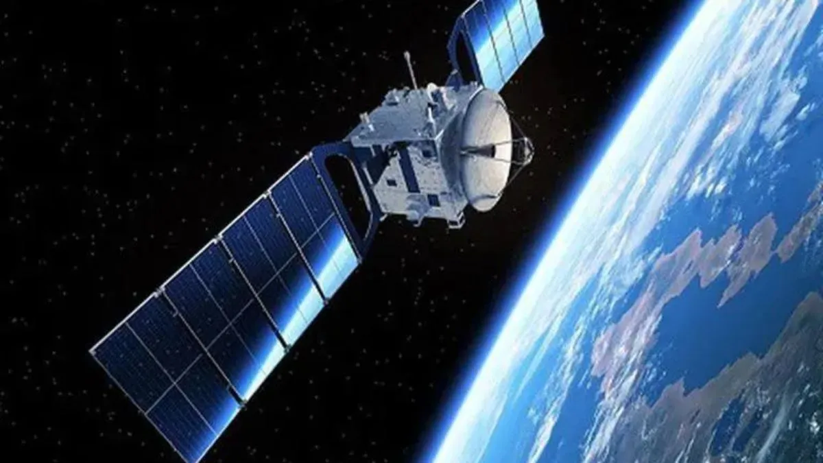 MT1 उपग्रह की प्रशांत महासागर में होगी री-एंट्री- India TV Hindi