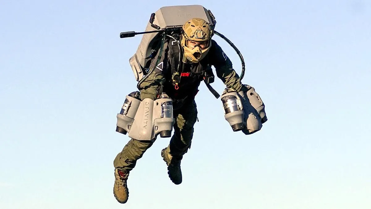जेटपैक सूट के साथ हवा में उड़ता इंसान (प्रतीकात्मक फोटो)- India TV Hindi