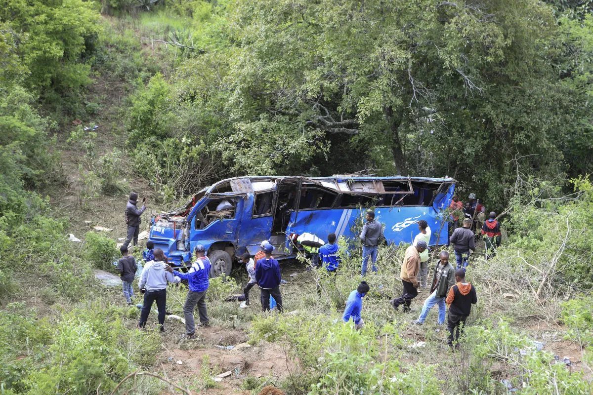 केन्या में दुर्घटनाग्रस्त हुई बस- India TV Hindi