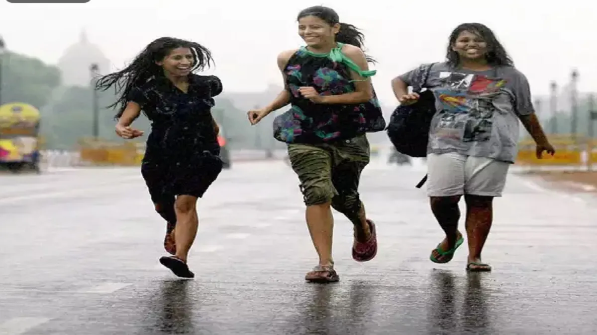 तपन के बीच आज बदलेगा मौसम, पहाड़ों पर गिरेगी बर्फ, जानिए कहां कहां होगी बारिश?- India TV Hindi