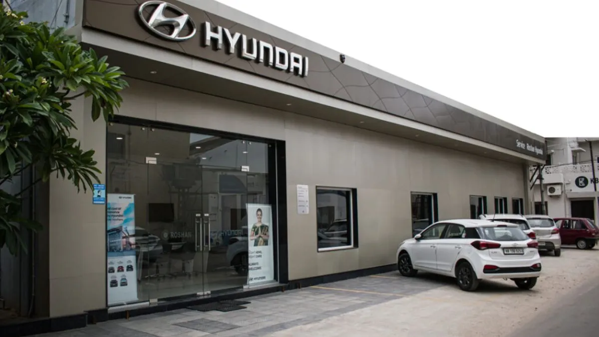Hyundai Showroom- India TV Paisa