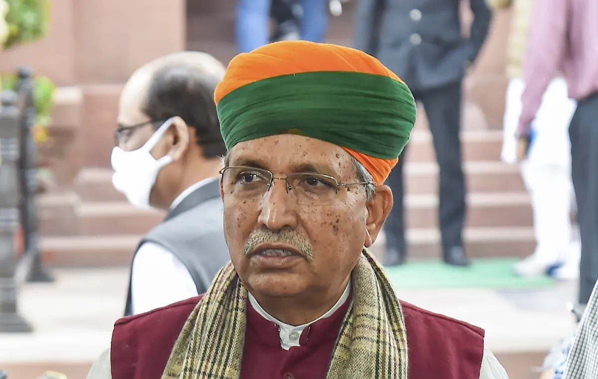 who is Arjun Ram Meghwal a weaver's son and telephone operator became the law minister of the countr- India TV Hindi