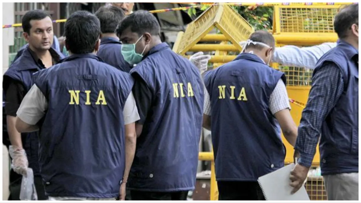 NIA raids on 10 Locations of Jammu and Kashmir Terror funding case of banned organization- India TV Hindi