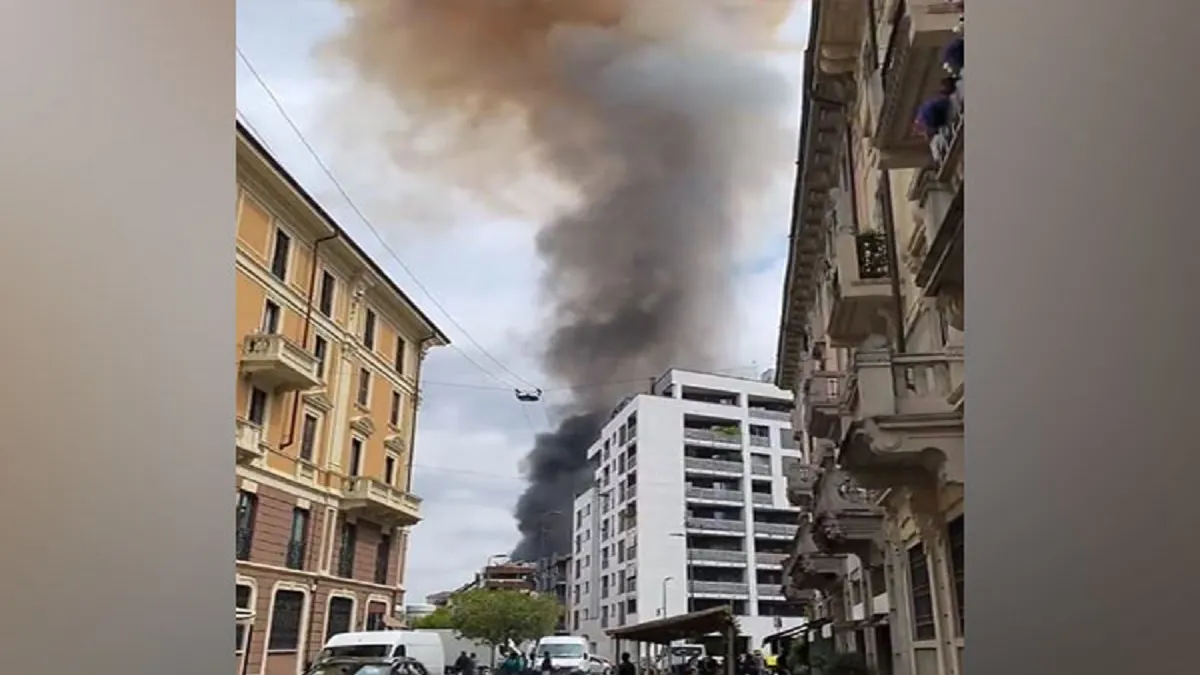 इटली के मिलान में बड़ा धमाका, कई गाड़ियों में लग गई आग, मची अफरा तफरी- India TV Hindi
