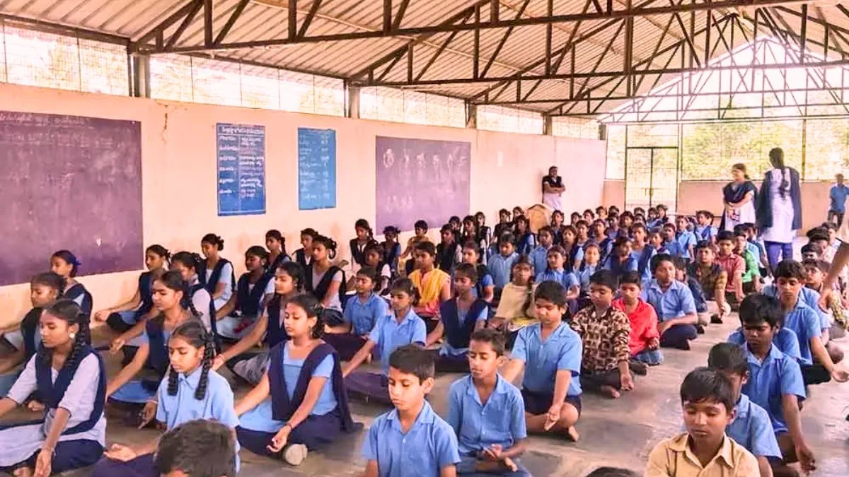 यूपी में अंतर्राष्ट्रीय योग दिवस पर खुलेंगे स्कूल(प्रतीकात्मक फोटो)- India TV Hindi