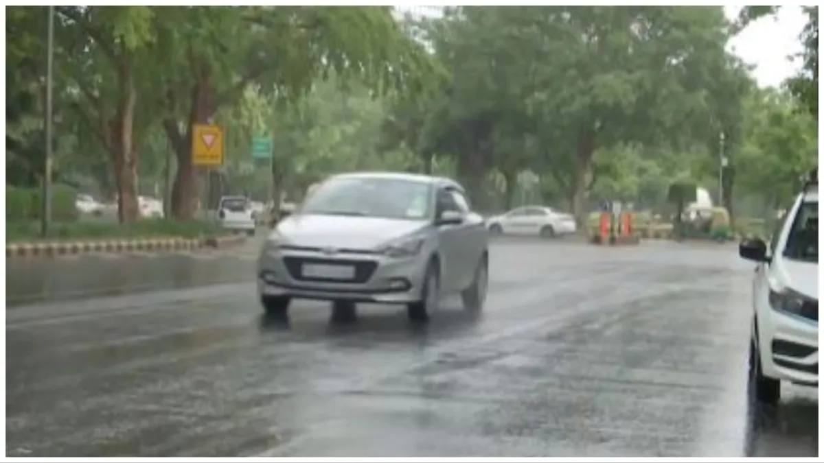 Delhi NCR Rain Effect of Biparjoy seen in Delhi NCR weather changed due to heavy rain- India TV Hindi