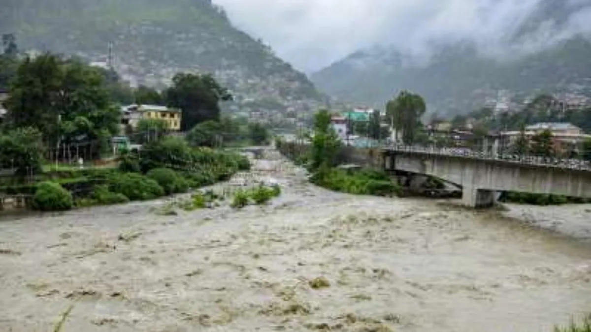 हिमाचल में बाढ़ जैसे हालात- India TV Hindi