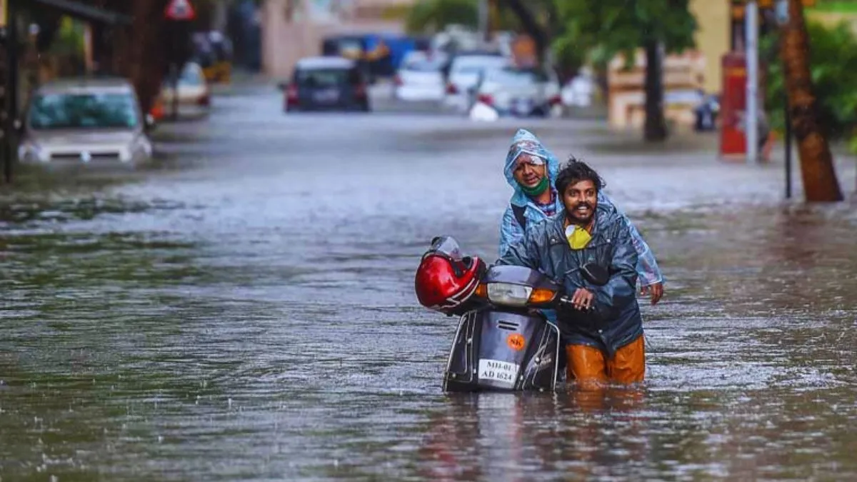 मुंबई में भारी बारिश - India TV Hindi