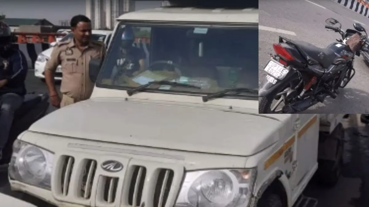 pickup van hits two media persons- India TV Hindi
