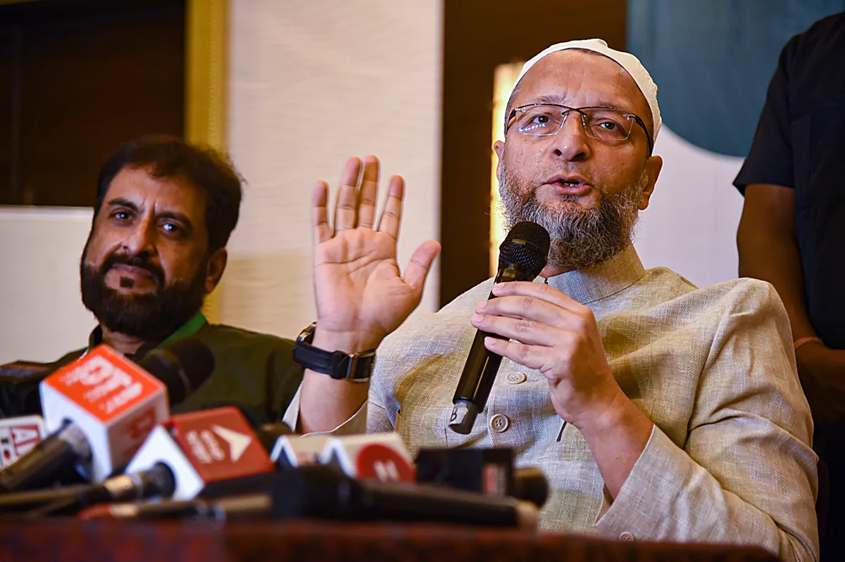 Demand for 'Yogi model' amid ongoing riots in France Asaduddin Owaisi said he is hungry for praise- India TV Hindi