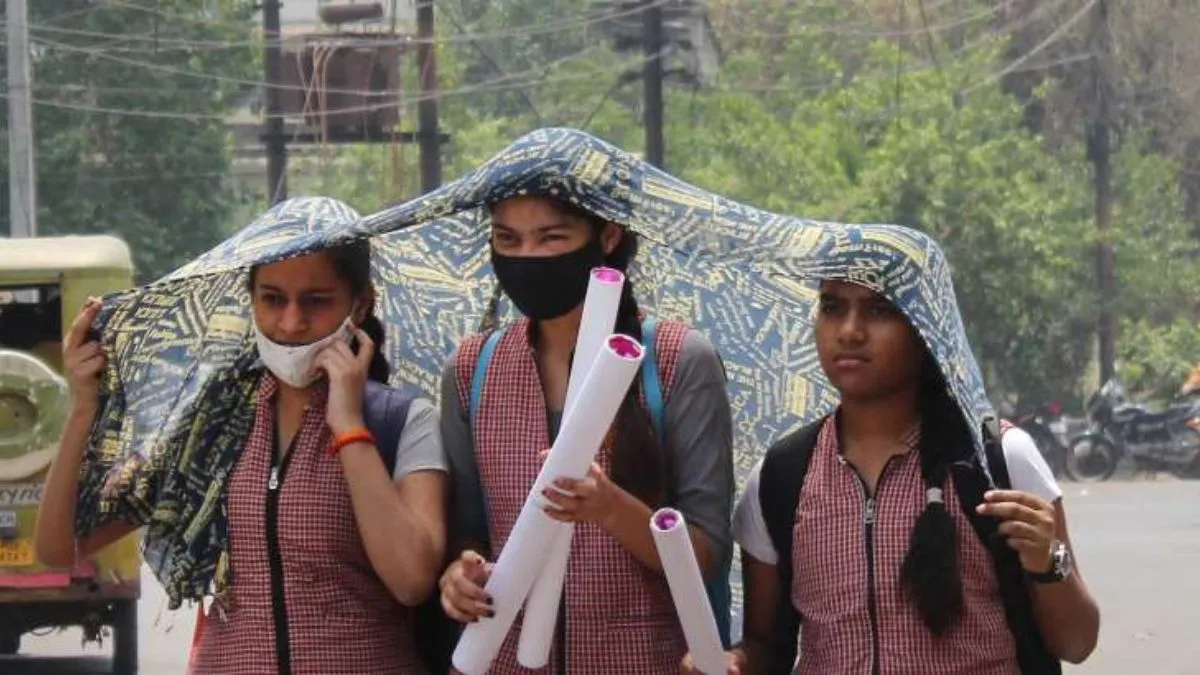 गर्मी के बढ़ते प्रकोप को देखते हुए बिहार और झारखंड में बढ़ी स्कूलों की छुट्टियां- India TV Hindi