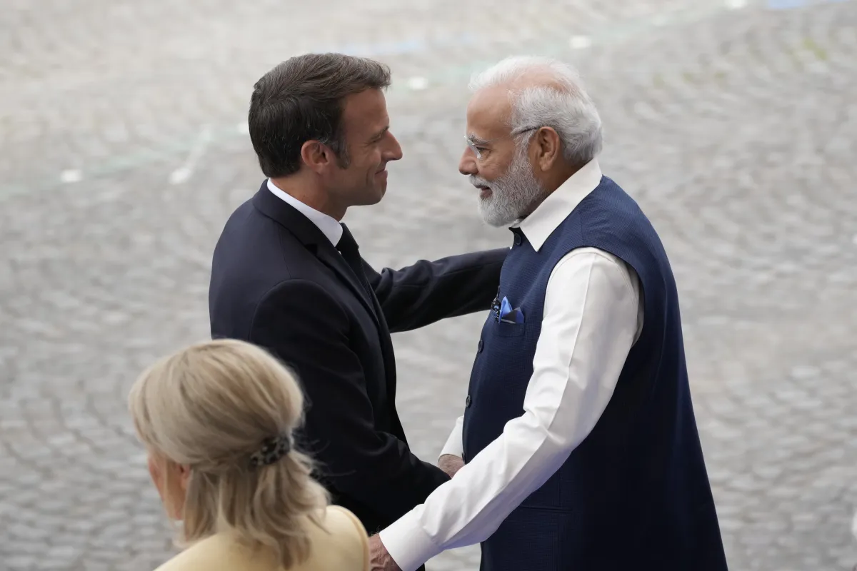 फ्रांस के राष्ट्रपति मैक्रों ने हिंदी किया ट्वीट, भारत को बताया सच्चा दोस्त- India TV Hindi