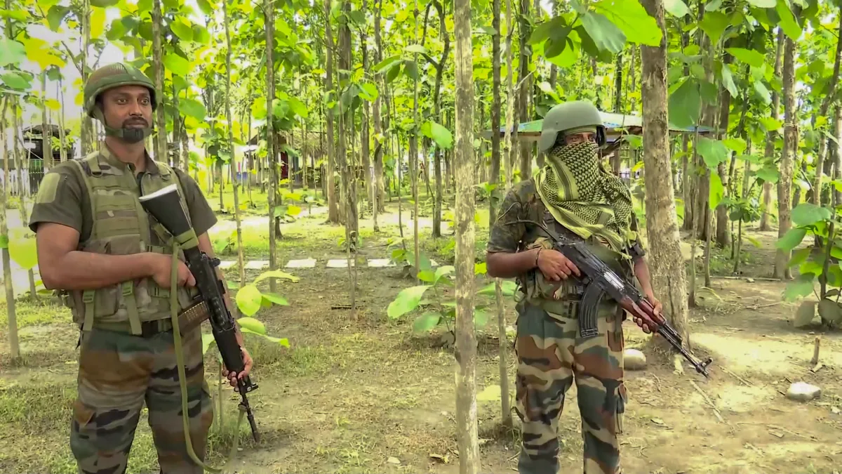 म्यांमार से भागकर मिजोरम आए 151 सैनिक।- India TV Hindi
