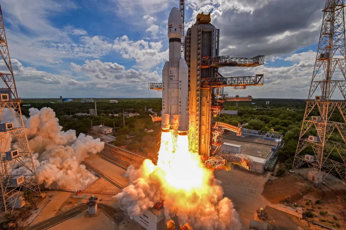 रती की ऑर्बिट से निकला चंद्रयान-3, चंद्रमा की कक्षा में 5 अगस्त को पहुंचेगा- India TV Hindi