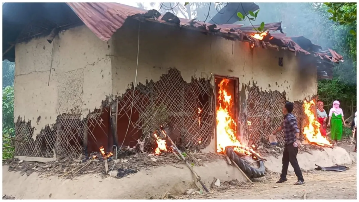 manipur viral video villagers burnt accused house who harassed women in viral video- India TV Hindi