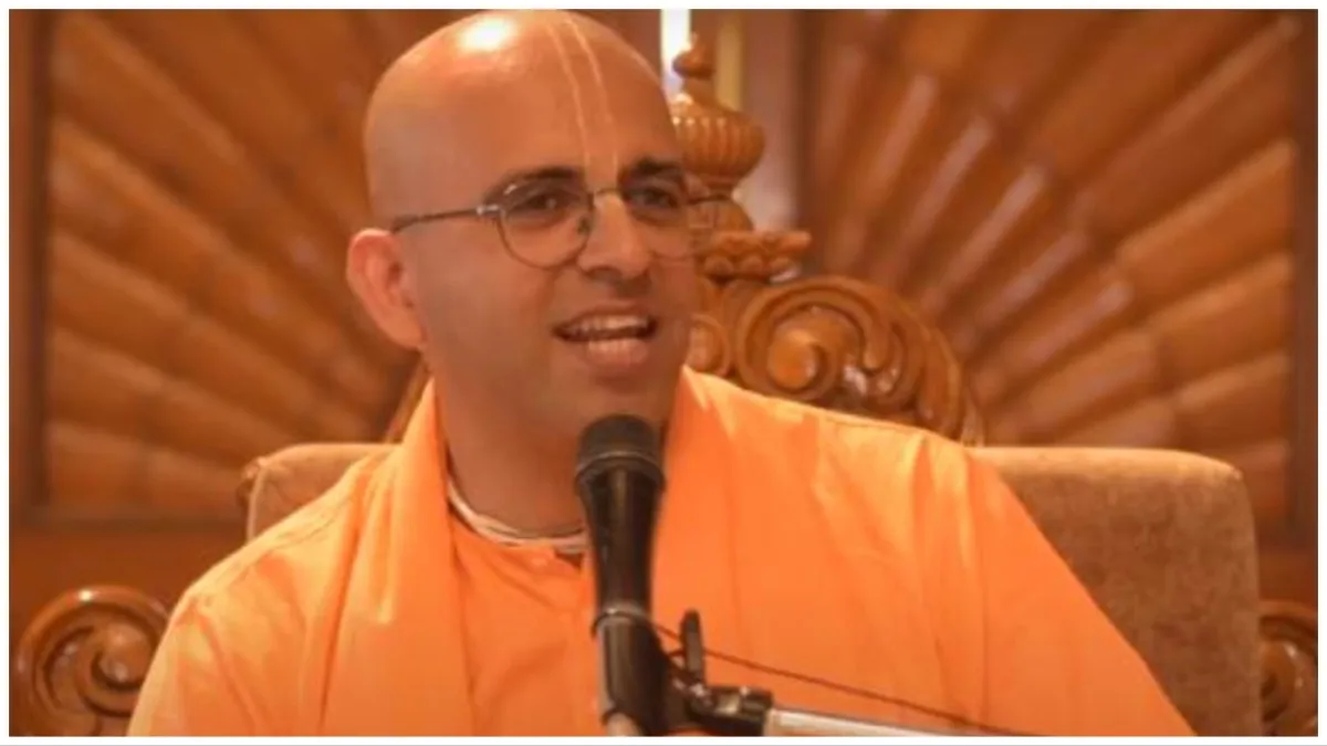 ISKCON saint Amogh Leela Das apologizes for commenting on Swami Vivekananda And ramkrishna paramhans- India TV Hindi