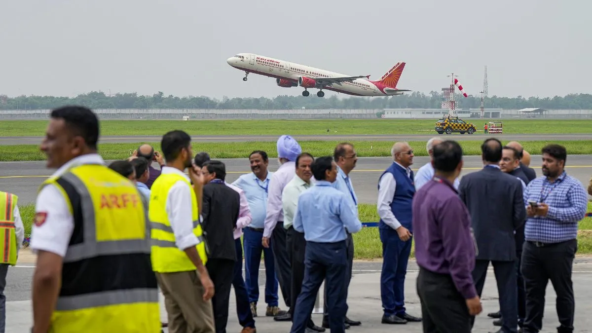 Eastern Cross Taxiways, fourth runway at Delhi airport- India TV Paisa