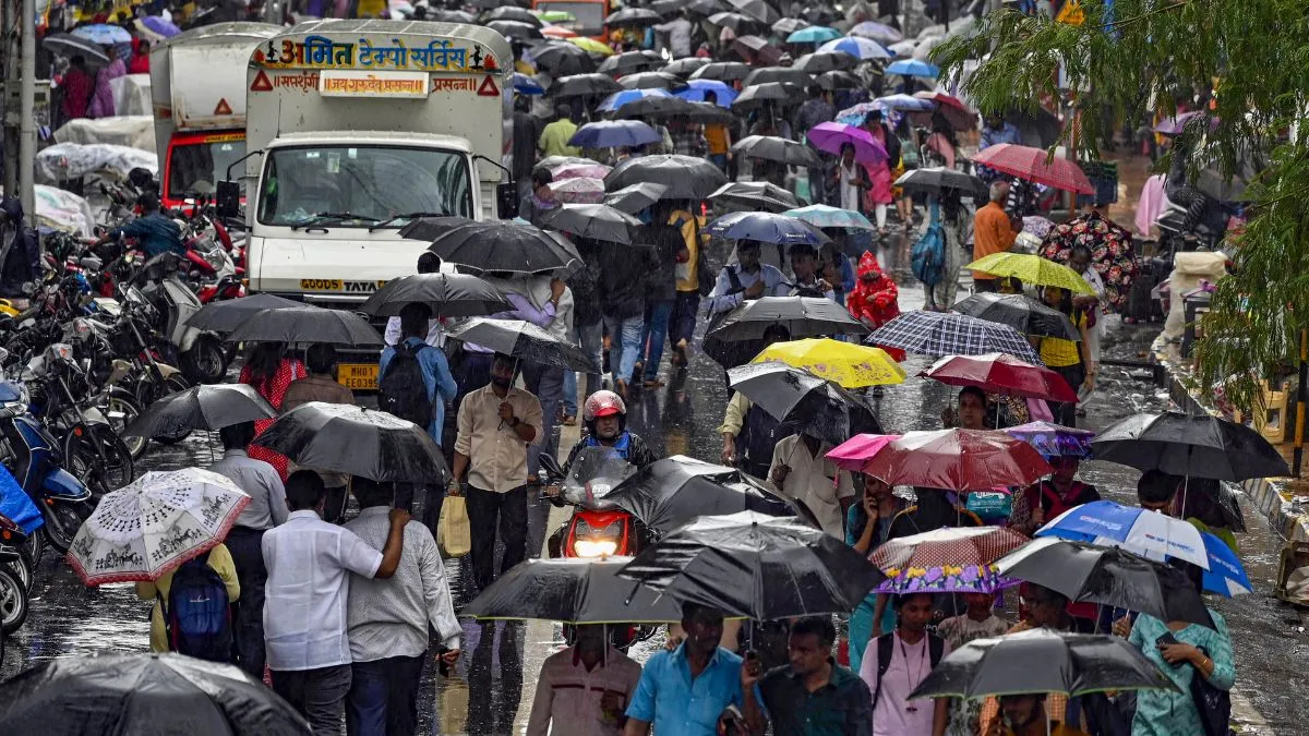 मुंबई में बारिश- India TV Hindi