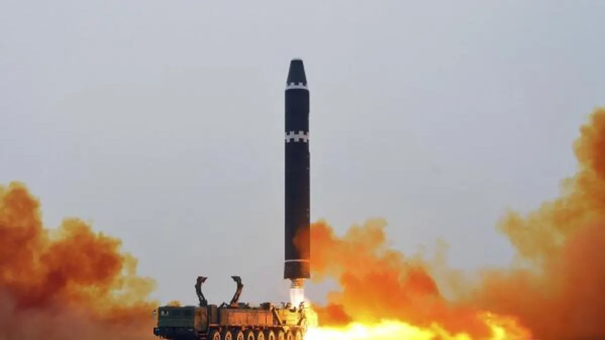 उत्तर कोरिया का बैलिस्टिक मिसाइल परीक्षण- India TV Hindi