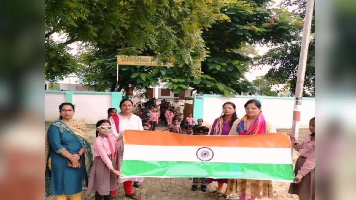 यूपी में रविवार को भी खुले स्कूल - India TV Hindi