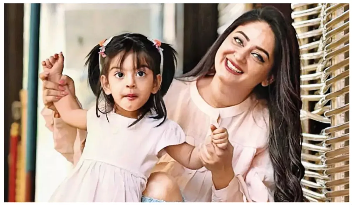 Mahi Vij with daughter Tara- India TV Hindi