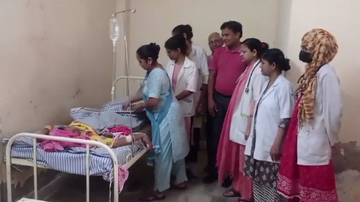 woman gave birth to 4 children- India TV Hindi