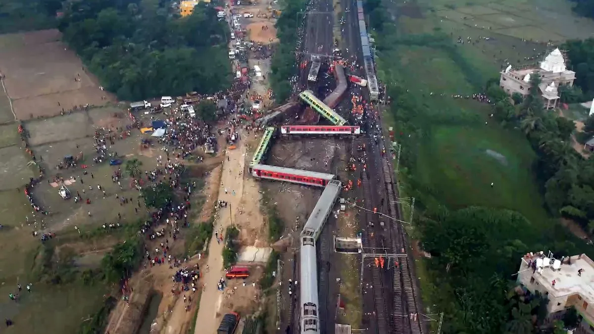 बालासोर ट्रेन हादसे की तस्वीर- India TV Hindi