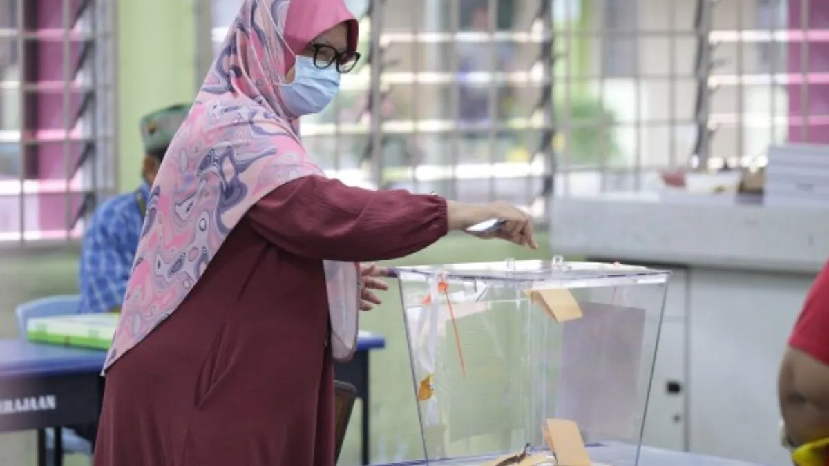मलेशिया में चल रहा चुनाव।- India TV Hindi