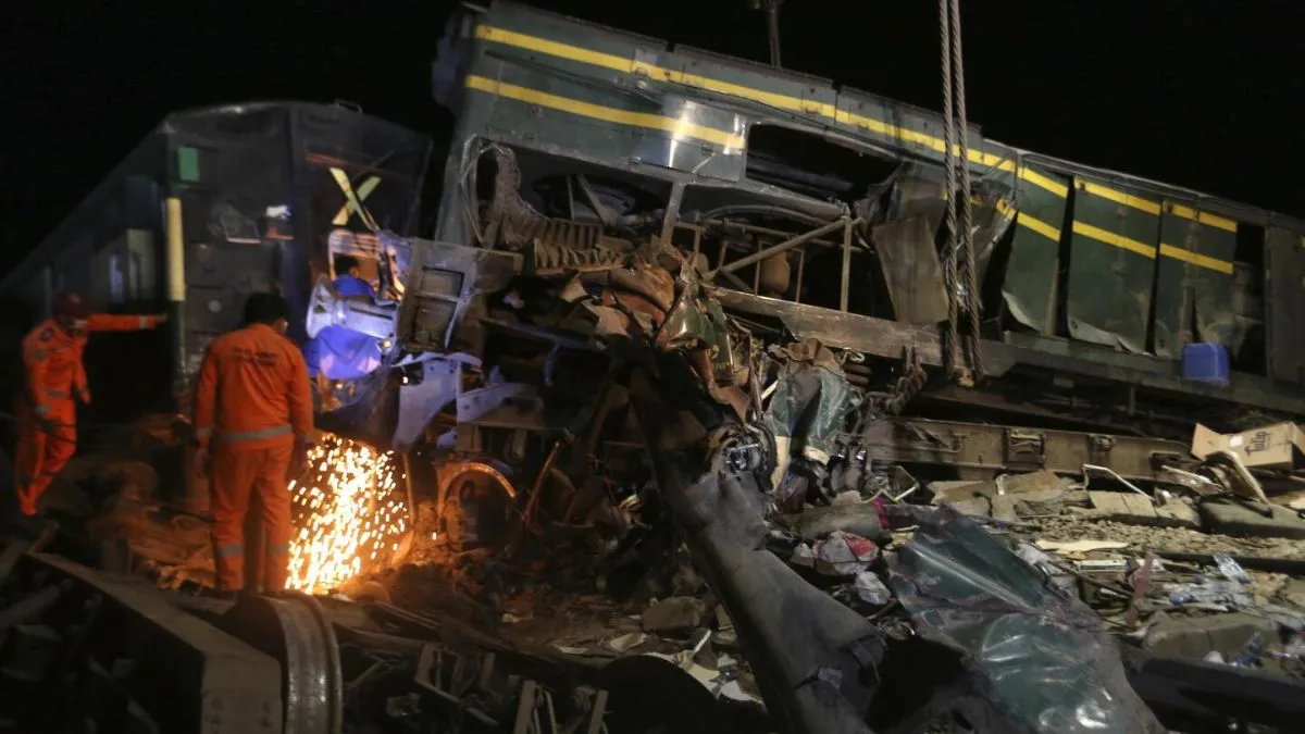 पाकिस्तान में ट्रेन हादसे की फोटो (फाइल)- India TV Hindi